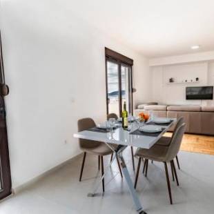 Фотографии апарт отеля 
            Becici Akacia Apartments