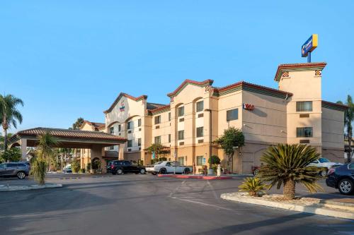 Фотографии гостиницы
Comfort Suites Redlands