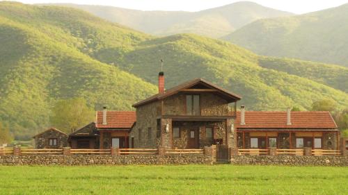 Фотографии мини отеля 
            Ihnilatis