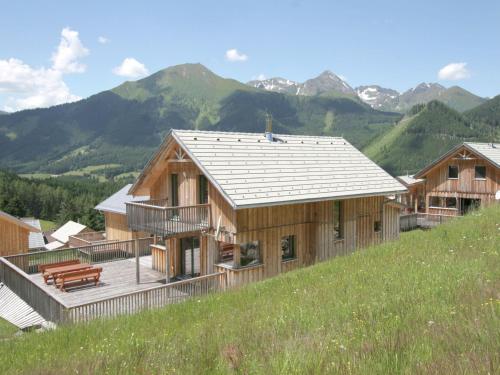 Фотография гостевого дома Comfy Chalet in Hohentauern with Whirlpool near City Centre