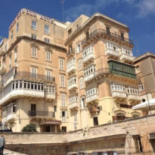 Фотографии гостиницы
Grand Harbour Hotel