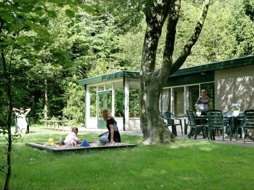 Фотография гостевого дома Cozy home with lots of privacy, in the forest