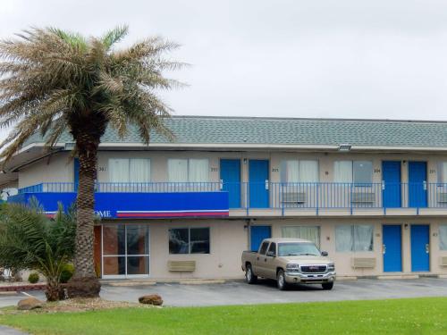 Фотография гостиницы Motel 6-Clute, TX