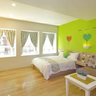 Фотографии мини отеля
Honey House