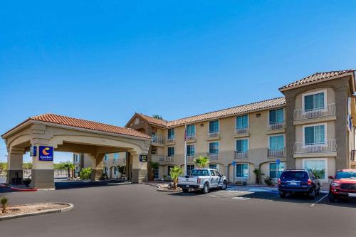 Фотография гостиницы Comfort Inn & Suites El Centro I-8