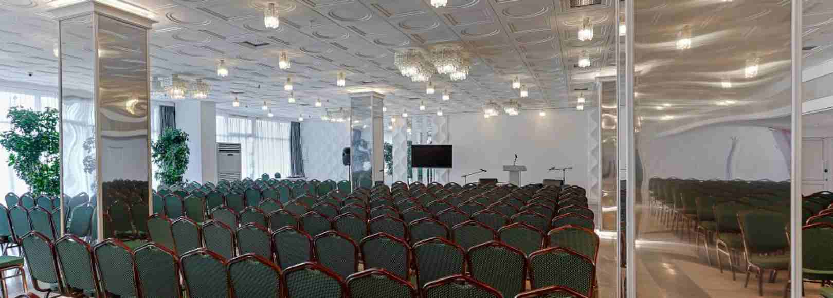 Фотография конференц-зала Зал 5 «Лужники»