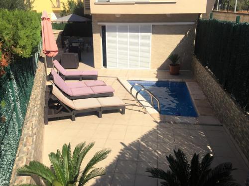 Фотография гостевого дома 3 bedrooms house with private pool and enclosed garden at Puerto de Alcudia 1 km away from the beach