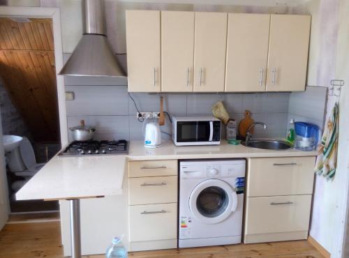 Фотографии гостевого дома
Броварской проспект, 17а