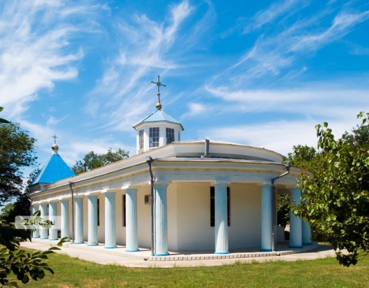 Фотографии храма 
            Свято-Покровская церковь