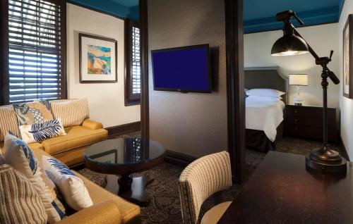 Фотография гостиницы Crowne Plaza Key West-La Concha