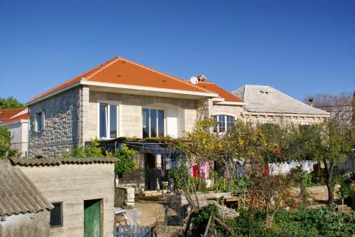 Фотография гостевого дома Apartments by the sea Sumartin, Brac - 764