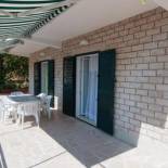 Фотография гостевого дома Apartments by the sea Pisak, Omis - 1010