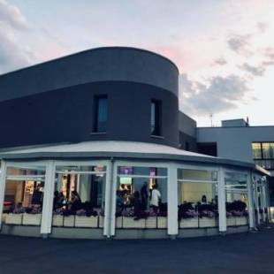 Фотографии гостиницы 
            Hotel Enjoy