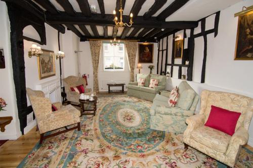 Фотография гостиницы The Abbey Hotel & Own Access Apartments