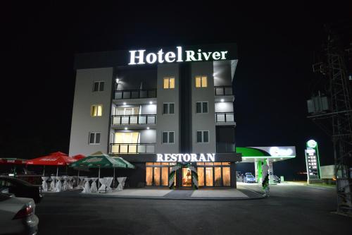 Фотография гостиницы Hotel River