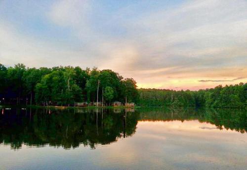 Фотографии базы отдыха
Lake Myers Lakeside Villa 16