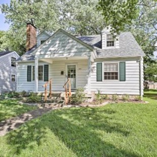 Фотография гостевого дома Lexington Getaway with Backyard Deck Less Than 2 Mi to UK!