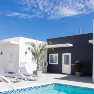 Фотографии апарт отеля
The Palm Leaf Apartments