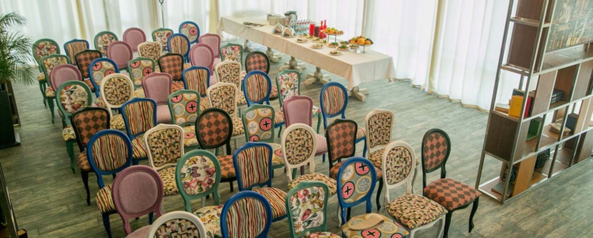 Фотографии конференц-зала Дачи