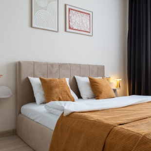 Фотография квартиры Квартира на сутки Центр Метро в 3 минутах Wi-Fi Кухня объединена с жилой зоной Отдельная спальня Балкон