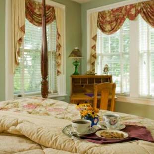 Фотографии мини отеля
1889 WhiteGate Inn & Cottage