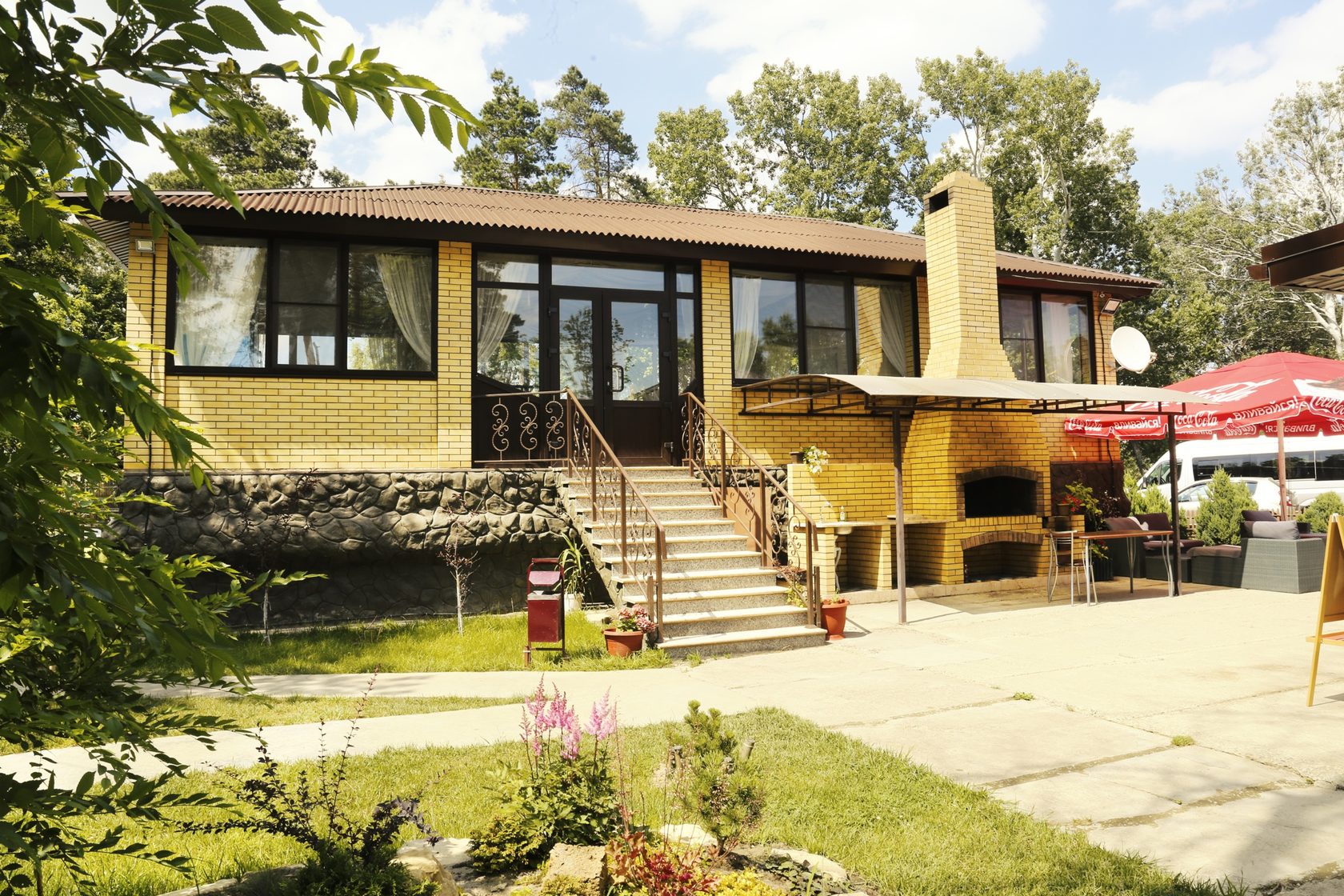 Фотография базы отдыха Райский уголок