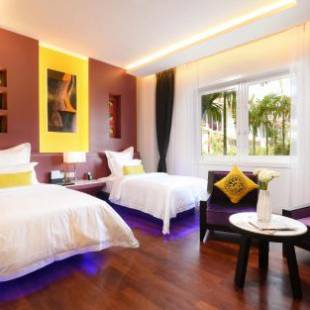 Фотографии гостиницы 
            The Royal Family Suites