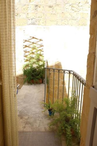 Фотография гостевого дома Maria Townhouse Heart of Victoria B&B