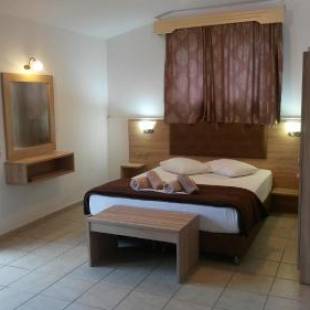 Фотографии гостиницы
Psarou apartments