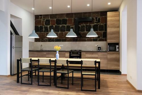 Фотографии хостела
Wanderlust Yerevan