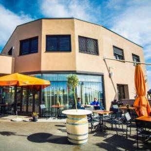 Фотографии гостиницы
Cafe-Restaurant LEO