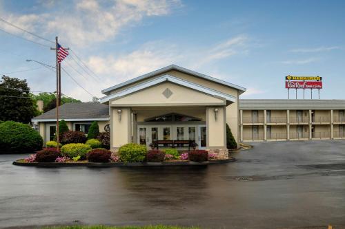 Фотография мини отеля Red Roof Inn and Suites Herkimer