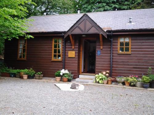 Фотография гостевого дома Toll Bridge Lodge