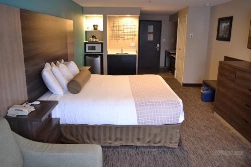 Фотография гостиницы Yosemite Southgate Hotel & Suites