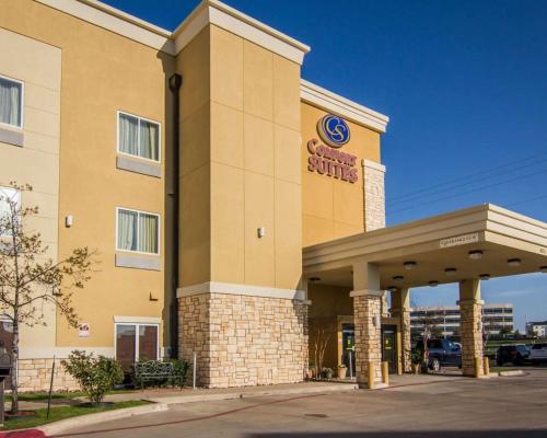 Фотография гостиницы Comfort Suites West Dallas-Cockrell Hill