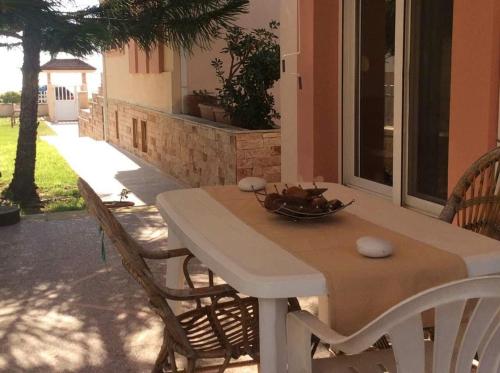 Фотография гостевого дома Villa in front of the sea