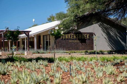 Фотография мини отеля Jonkershoek Guest Farm