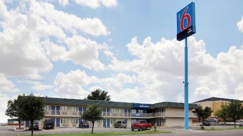 Фотография гостиницы Motel 6-Fort Stockton, TX