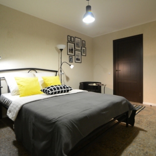 Фотография квартиры Квартира Посуточная Аренда Просторная Двухкомнатная в Центре