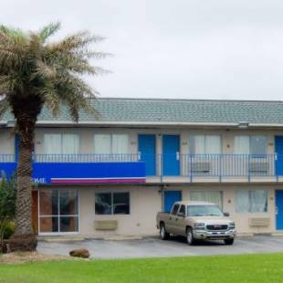 Фотографии гостиницы
Motel 6-Clute, TX