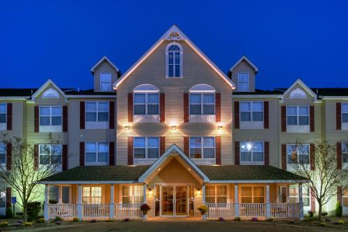 Фотография гостиницы Country Inn & Suites by Radisson, Forest Lake, MN