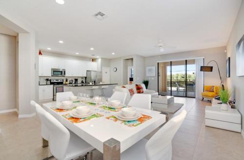 Фотография гостевого дома Multiple Vacation Homes in a Golf Resort and Private Pool