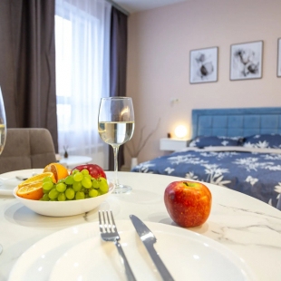 Фотография квартиры Апартаменты LikeHome Life Спартак - Просторная Трехместная Студия с Кухней