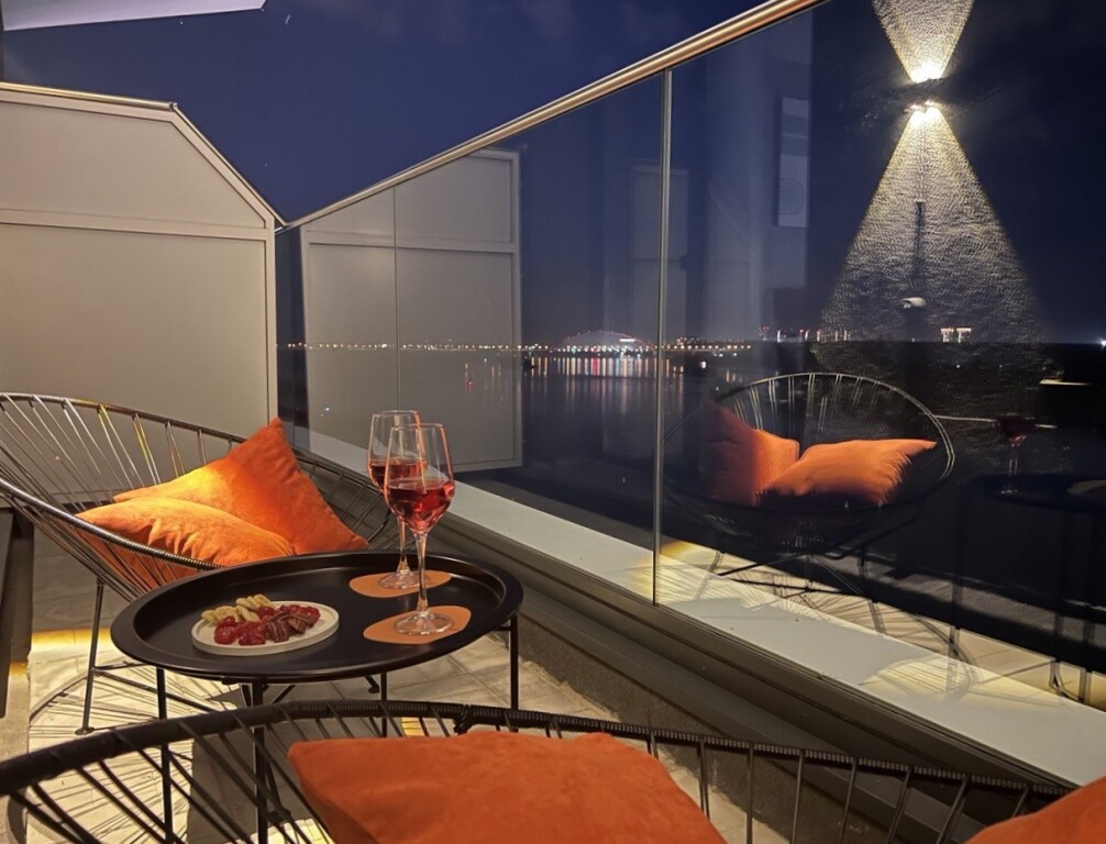 Фотография квартиры Апартаменты Bид на реку с террасы 13го этажа