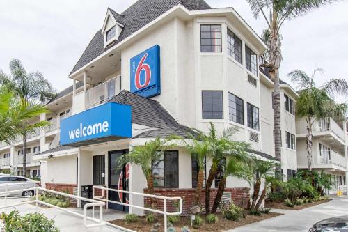 Фотография гостиницы Motel 6-Buena Park, CA - Knotts Berry Farm - Disneyland