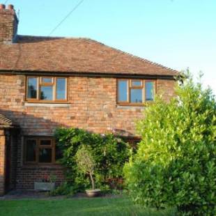 Фотографии гостевого дома
Hollyhock Cottage