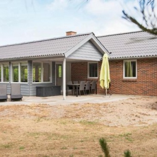 Фотография гостевого дома Holiday home Henne IX