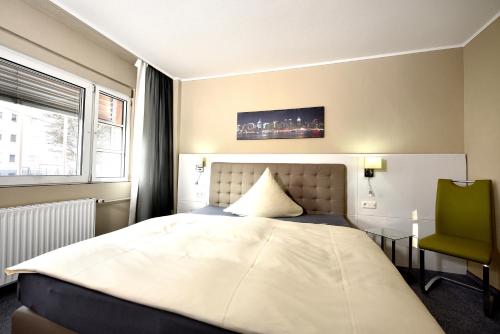 Фотография гостиницы Hotel Bitzer Superior Backnang City