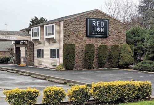 Фотография гостиницы Red Lion Inn & Suites Vancouver