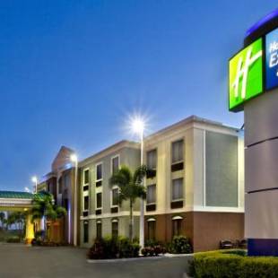 Фотографии гостиницы
Holiday Inn Express Hotel & Suites Clewiston, an IHG Hotel